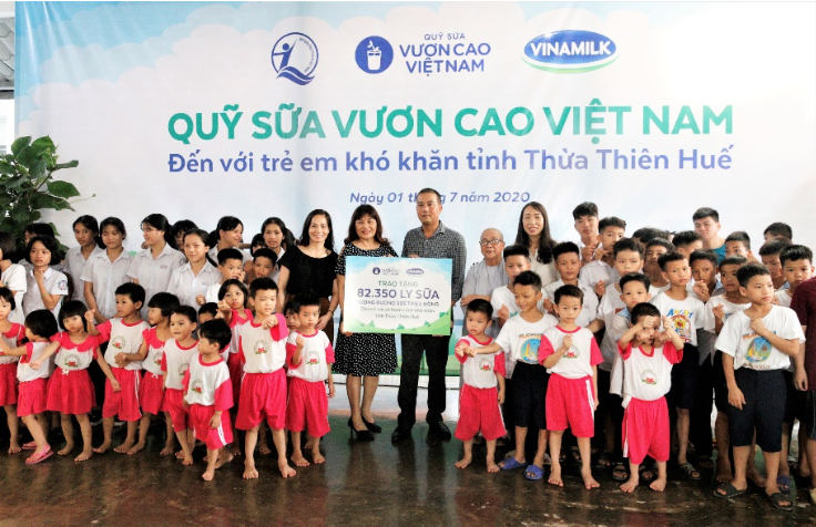 Quỹ[-]sữa[-]Vươn[-]cao[-]Việt[-]Nam[-]đến[-]với[-]trẻ[-]em[-]Thừa[-]Thiên[-]Huế